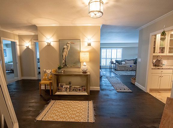 3rd image of 900 Donner Way APT 607