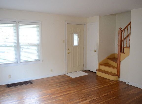 5th image of 14231 S Green Bay Ave
