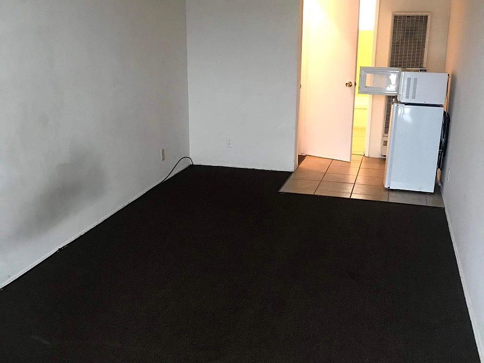 2nd image of 3107 Bagley Ave APT 3