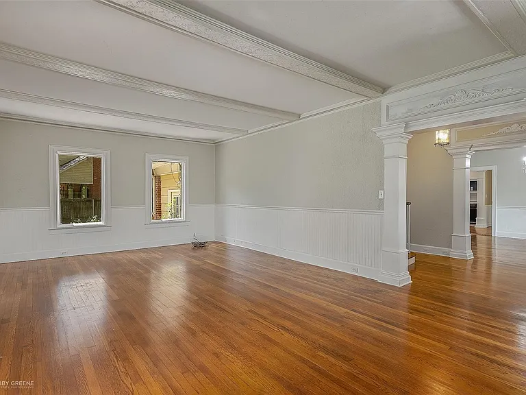 1212 E Kings Hwy — Photo 10