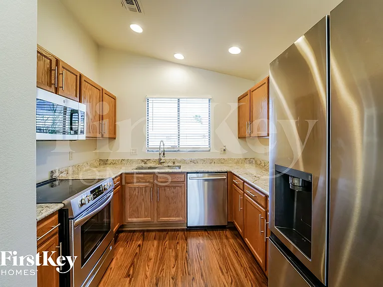 7826 N Sun Flair Dr — Photo 6