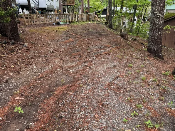 57 Beehive Trl, Cleveland, GA 30528