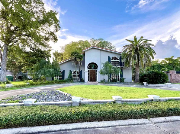 201 Belle Helene Dr, Houma, LA 70360