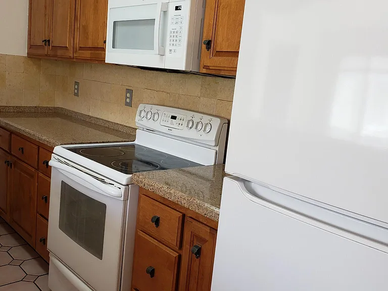 795 Cameo Ave — Photo 4
