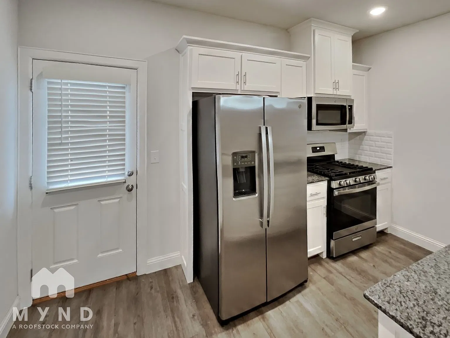 3 bed, 2.0 bath, 1565 sqft, $1,619 — Photo 4