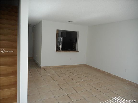 5th image of 9499 Palm Cir N #9499