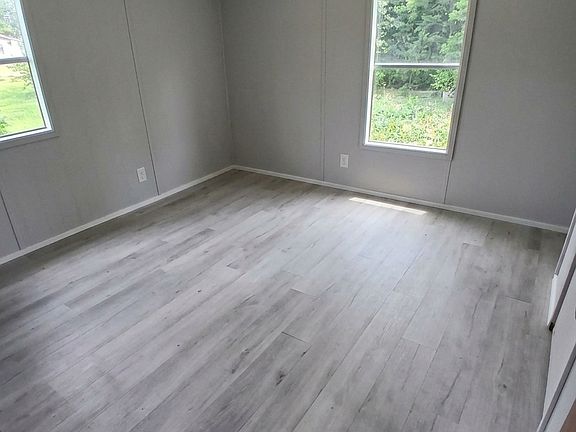 5th image of 222 Hallelujah Ln