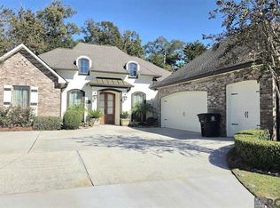 18167 Villa Trace Ave, Greenwell Springs, LA 70739