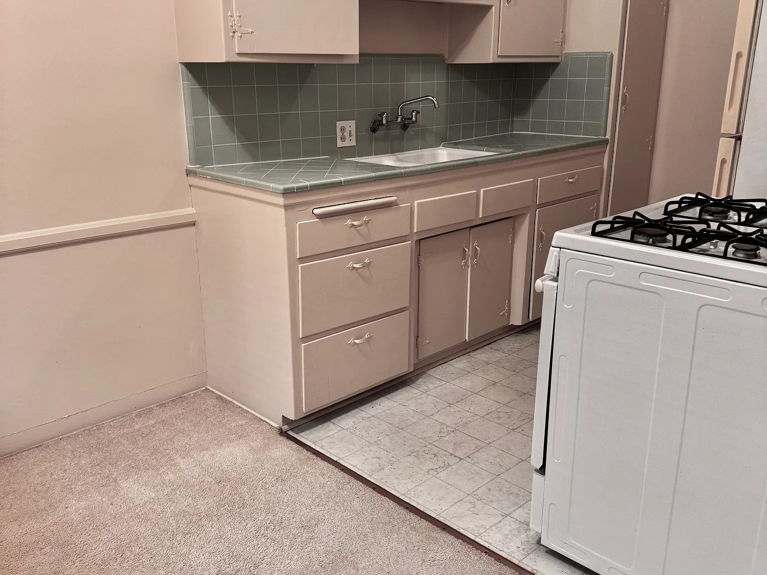 1242 Barry Ave — Photo 3