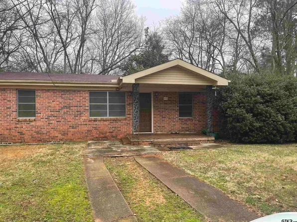 110 Pineland St, Daingerfield, TX 75638