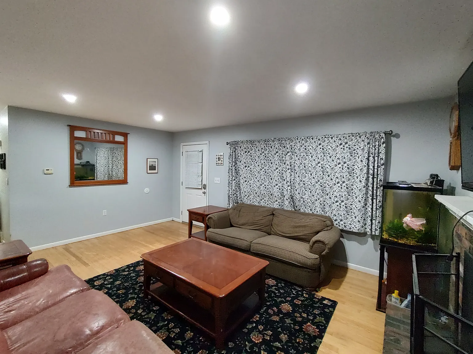 4 bed, 1400 sqft, $2,800 — Photo 2