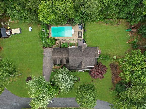 5th image of 77 Mockingbird Ln
