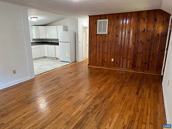 4th image of 1616 Mulberry Ave