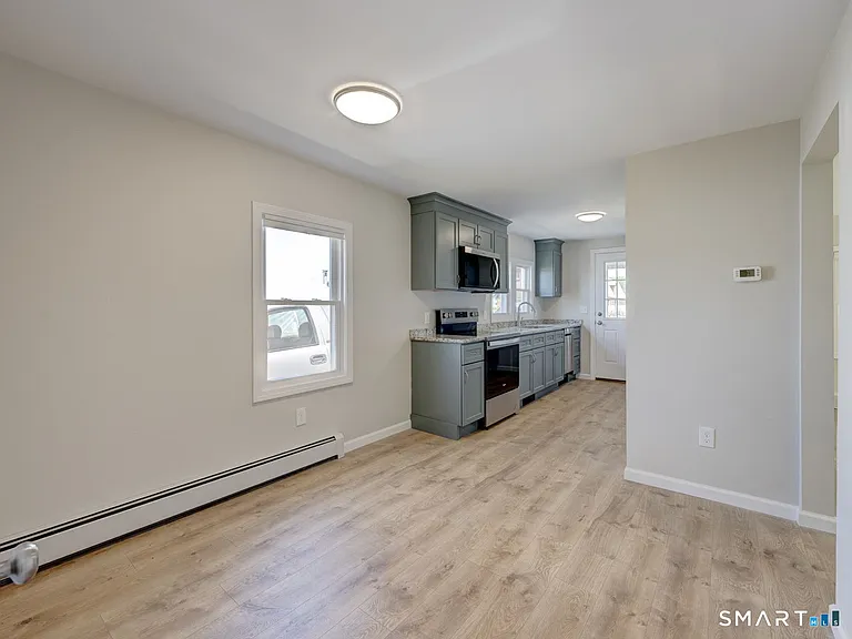 1455R Forbes St — Photo 8