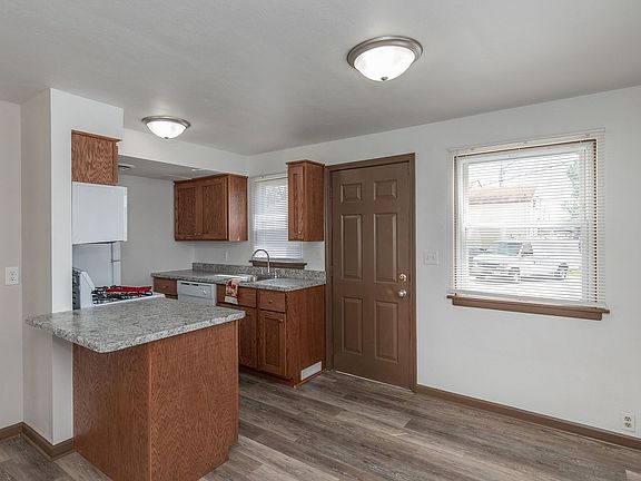 3rd image of 315 21st St #2103