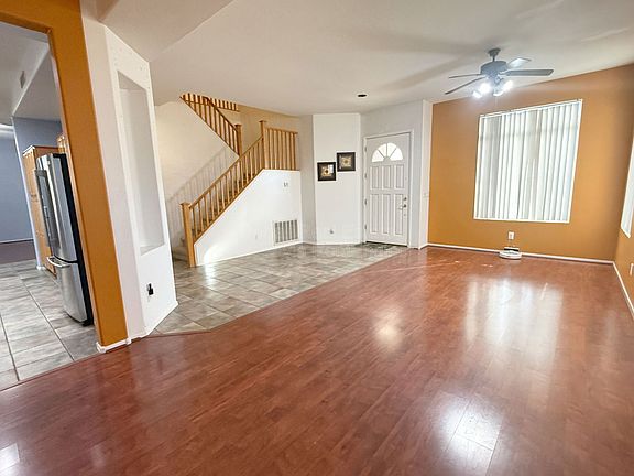 5th image of 9786 S La Rosa Dr