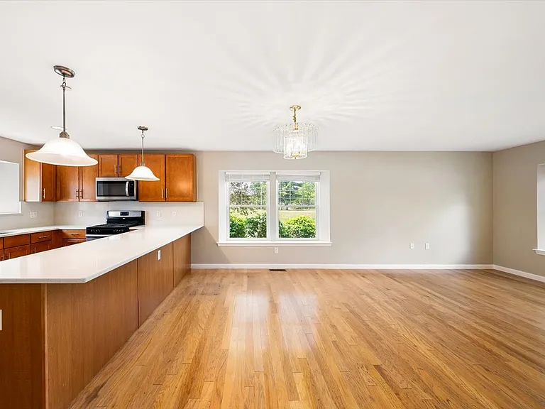6 Bates St #A — Photo 12