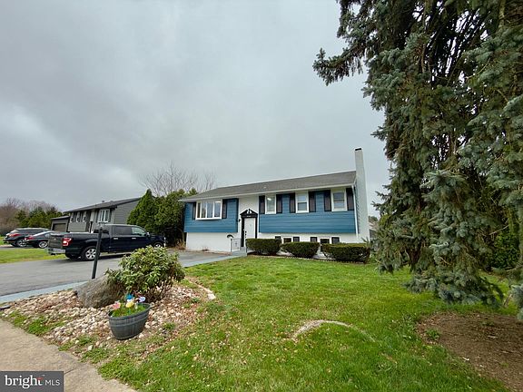 4th image of 204 Rothermel Blvd