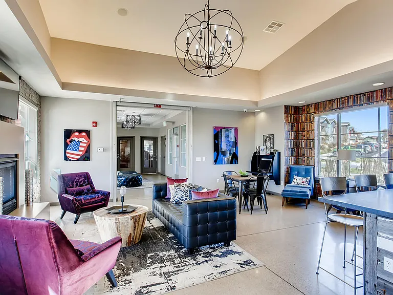Legend Flats | Evans, CO Apartments