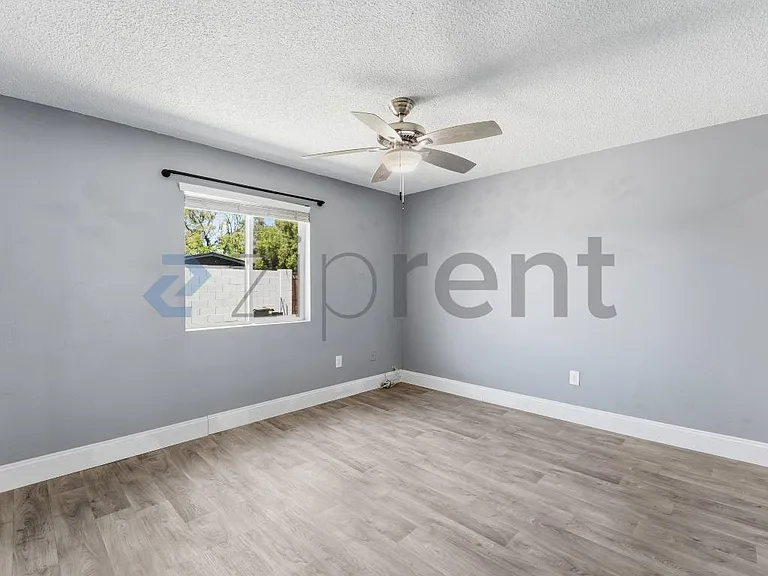 1228 E Barbara Dr — Photo 20