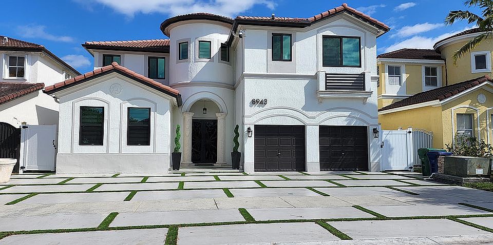2nd image of 8943 NW 178th Ln