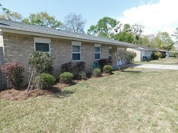4th image of 200 Eastland Blvd