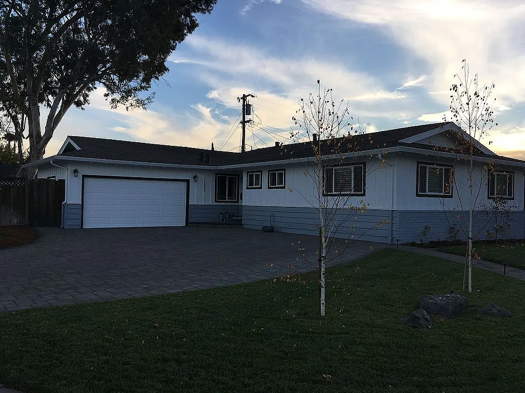 1302 Carlsen Way photo 1