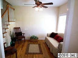 4th image of 8852 Fultram Ln