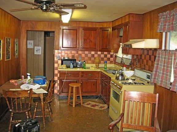 3rd image of 1076 Bendersville Wenksvill Rd