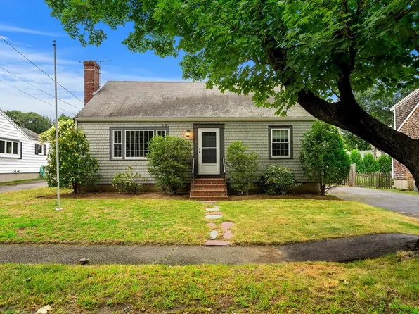 18 Iverson Rd, Beverly, MA 01915