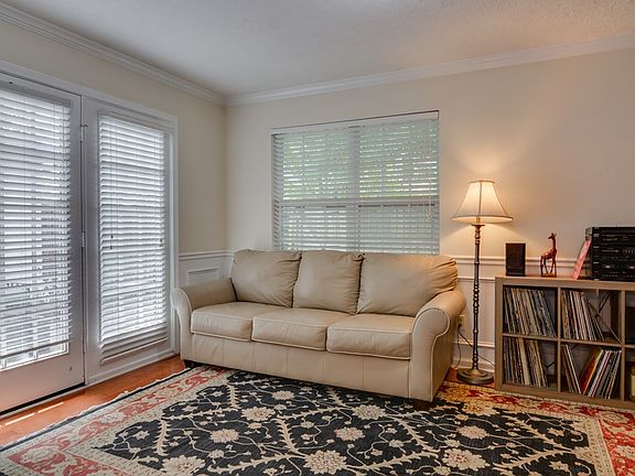 4th image of 189 Kendallwood Court