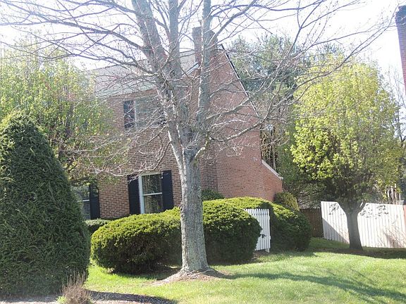 2nd image of 2734 Oakland Ave #E-46
