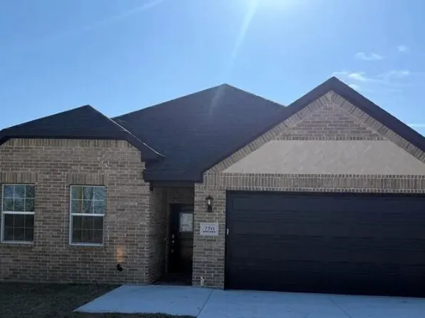 750 Section House Rd, Ennis, TX 75119