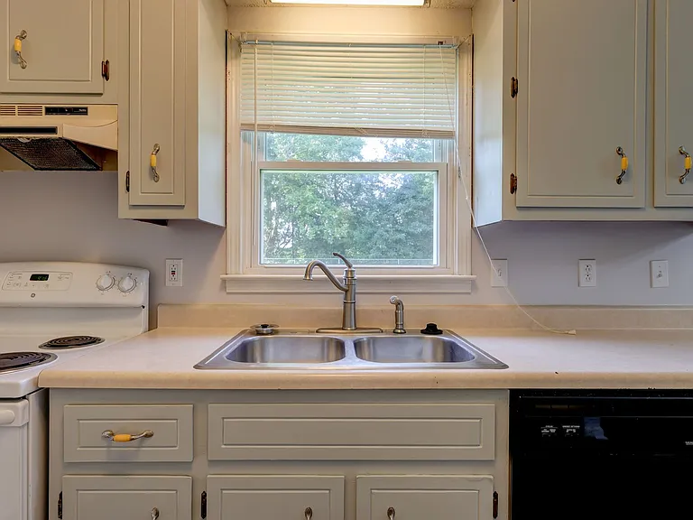 204 Bob White Dr — Photo 20