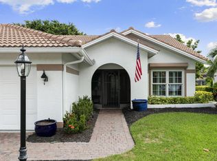 221 Kings Way, Naples, FL 34104