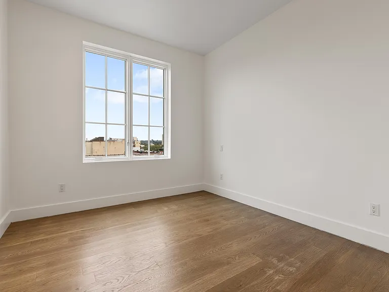 75 Ralph Ave #3E — Photo 4