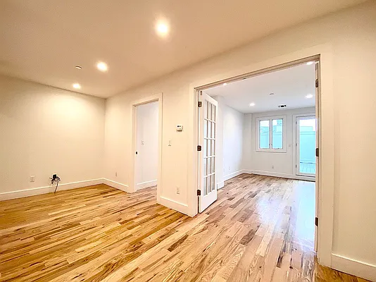 Rented by RENTBK LLC | media 13