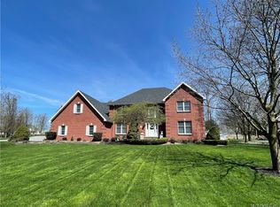 383 Garden Dr, Batavia, NY 14020