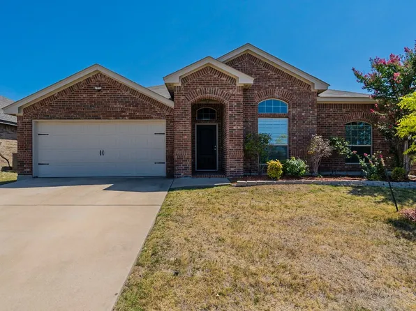 9217 Barbara Dr, White Settlement, TX 76108