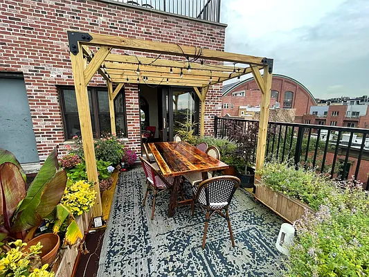 Rented by Limestone Realty Bklyn, LLC | media 22