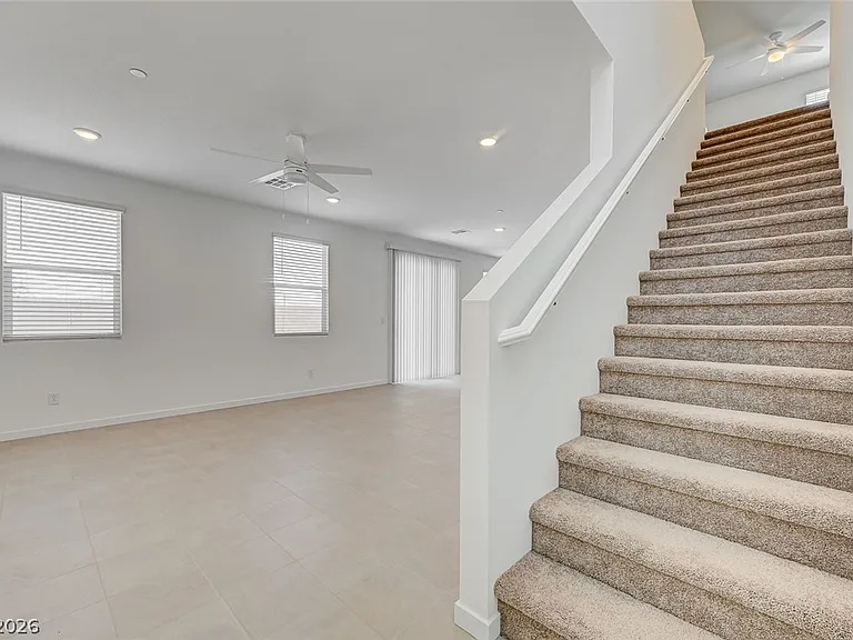 324 Lupton Ave — Photo 18