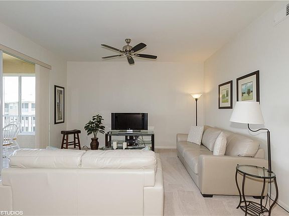 5th image of 7525 Stoneybrook Dr APT 946