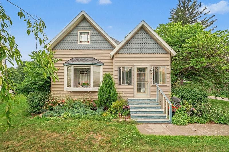 1st image of 535 E Sebewaing St
