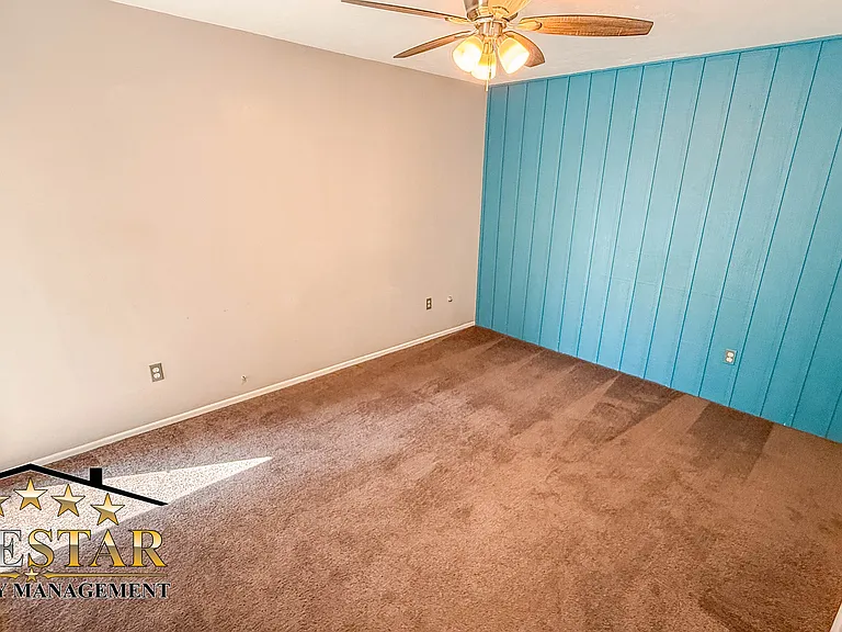 2446 Hasti Acres Dr — Photo 16