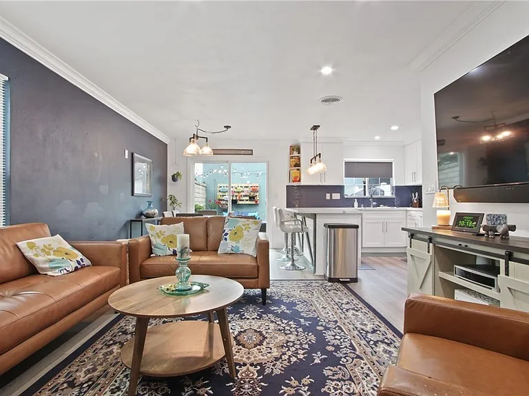 8230 Santa Inez Dr — Photo 1