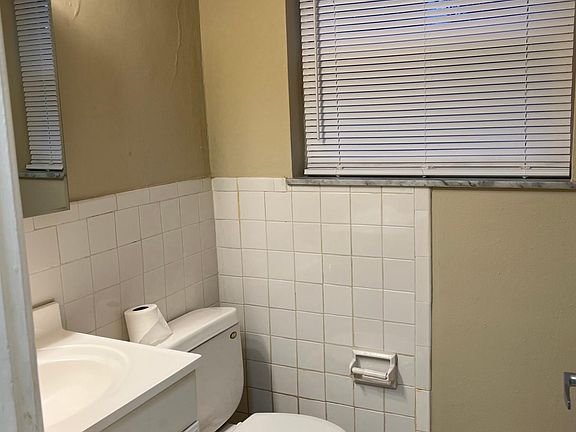 5th image of 3140 Glenwood Ct