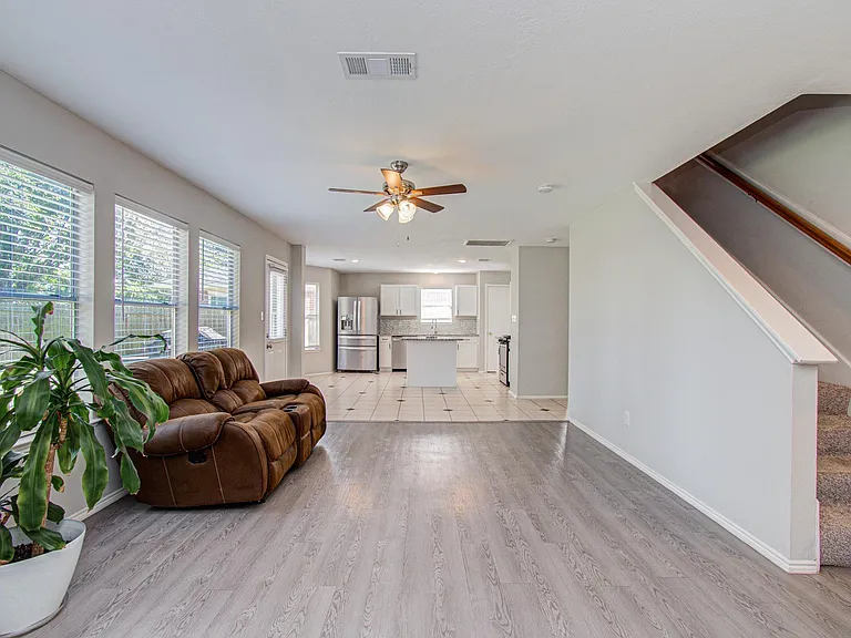16126 Coleburn Dr — Photo 10