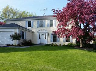 1826 Victoria Rd, Mundelein, IL 60060