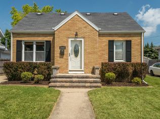 2112 27th St, Kenosha, WI 53140