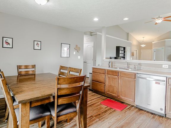 5th image of 2927 Biscayne Ct